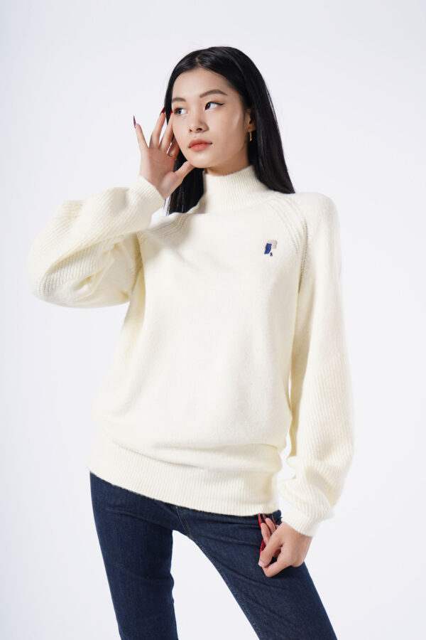 Áo dệt kim tay dài cổ cao. REGULAR - 10F21KNIW028