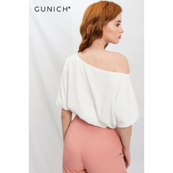 Áo kiểu croptop lụa lệch vai trắng Gunich - Hình ảnh 3