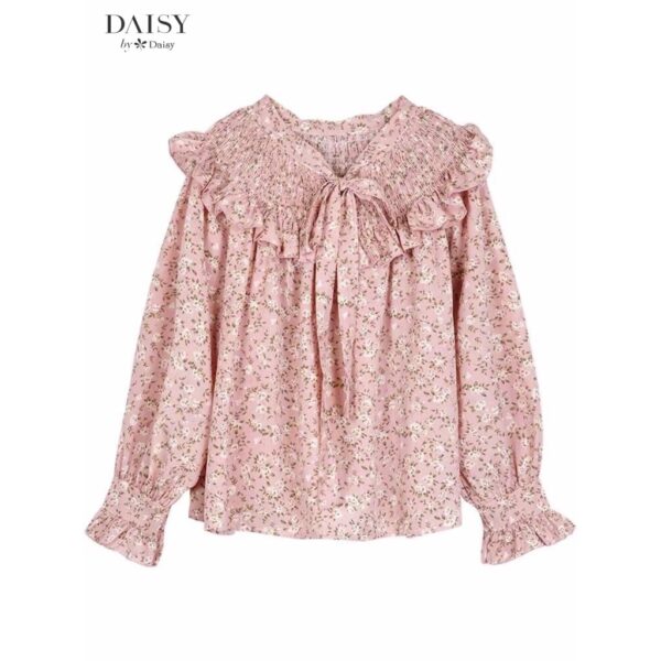 Áo kiểu DAISY nền in hoa nhí cổ bèo chun, buộc kèm nơ chất liệu chiffon trơn mềm mịn tạo vẻ dịu dàng sang trọng AN2310 - Hình ảnh 5