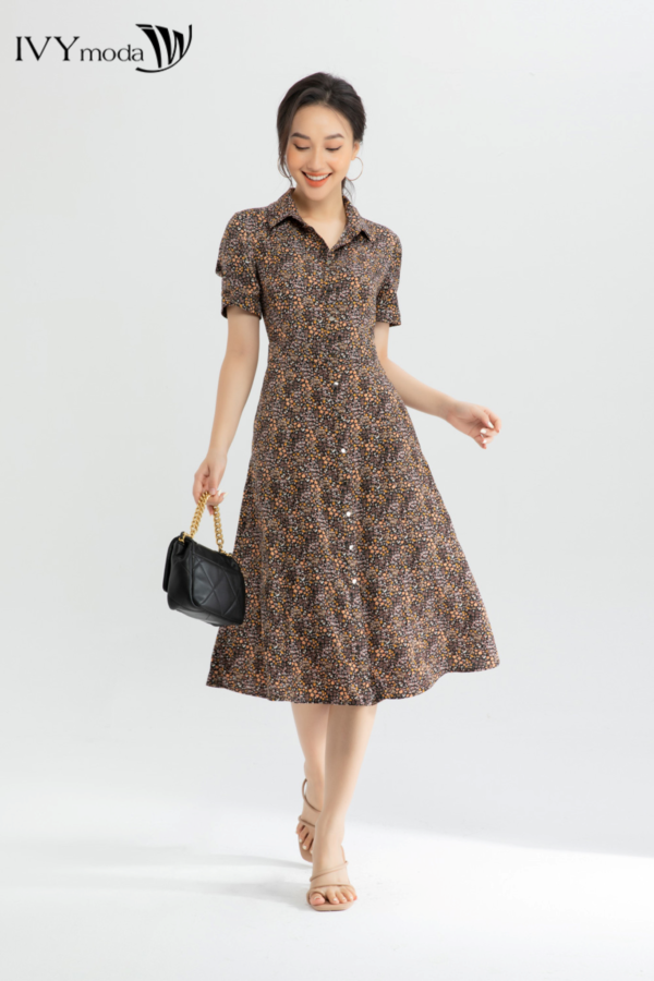Đầm lụa cổ đức phối nút dọc thân nữ tính IVY moda MS 47M6500