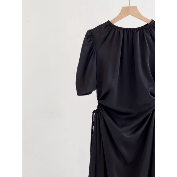 DOTTIE PREMIUM - Đầm Satin Dress With Cut Out At Waist D0195 - Ảnh 3