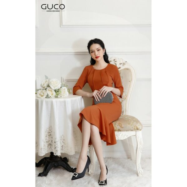 [Mã LT50 giảm 50k đơn 250k] GUCO - Đầm nữ dự tiệc tay lửng màu cam chân váy đuôi cá 2715 - Hình ảnh 2