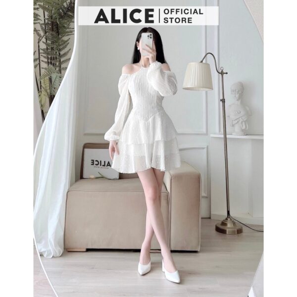 Váy Tiểu Thư Voan Hạt Cổ Yếm Trễ Vai ALICE Dáng Xòe Ngắn 2 Tầng Phối Tay Bồng Sang Chảnh V782 - Hình ảnh 2