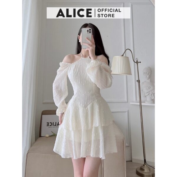 Váy Tiểu Thư Voan Hạt Cổ Yếm Trễ Vai ALICE Dáng Xòe Ngắn 2 Tầng Phối Tay Bồng Sang Chảnh V782 - Hình ảnh 4