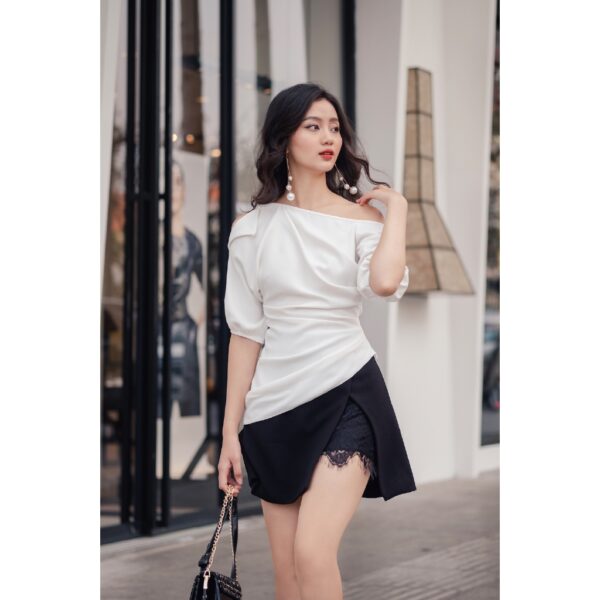 XIPI - Áo Trắng Xếp Ly Tà Chéo - Hình ảnh 4