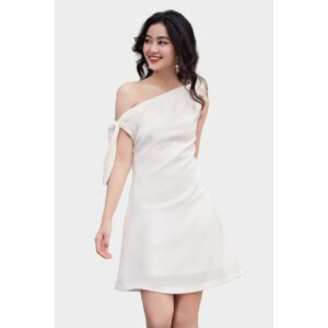 XIPI - Đầm A Bẹt Vai Cột Nơ Màu Trắng