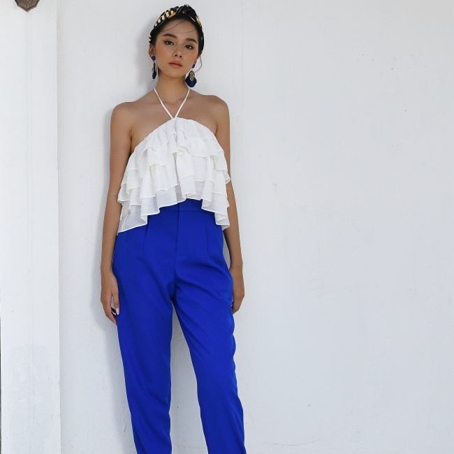 Áo croptop cổ yếm cột dây phối bèo Gunich