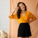 Áo đáp chéo vàng Lucet Fashion