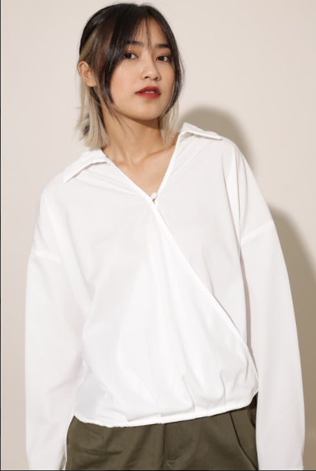 Áo kiểu dài tay đắp tà thời trang GAGO plain oversize V-neck shirt màu trắng GA3296