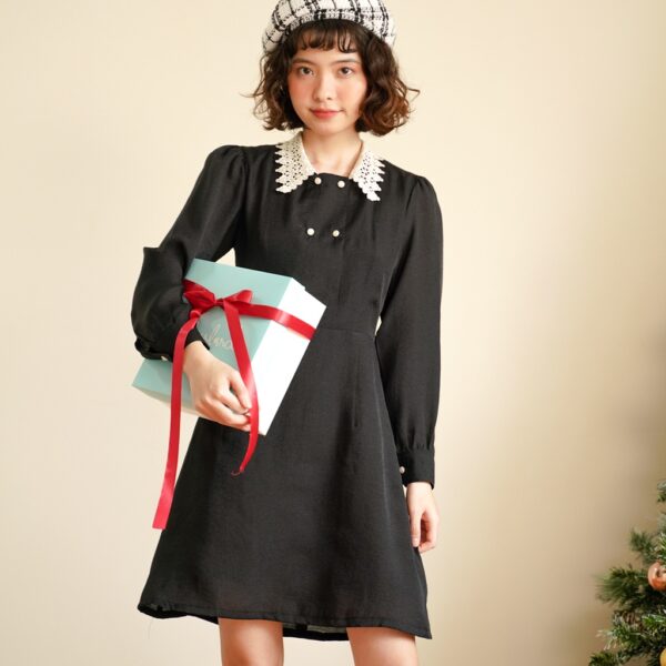 BLEUBIRD Váy dáng A tơ nhũ đen phối cố ren NOIR DRESS - Hình ảnh 4