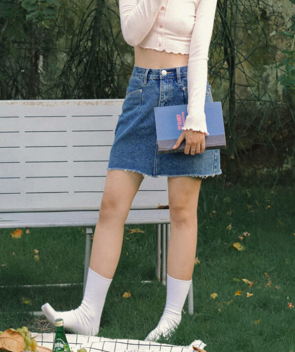 Chân váy jean túi hai bênthời trang nữ Gago Fringe Mini Denim Skirt GO2560