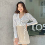 Chân váy ngắn chữ A lưng cao, màu be Caramel Skirt LUCETFASHION