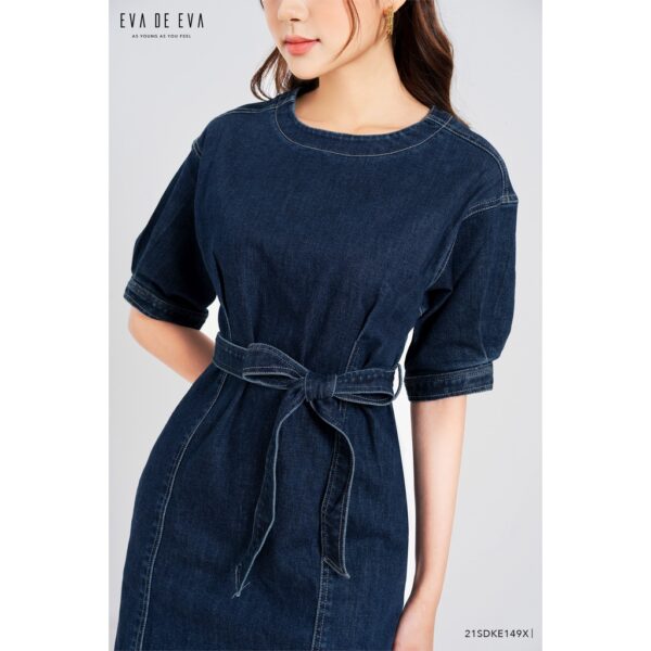 Đầm denim tay ngắn cổ tròn Eva de Eva 21SDKE149X - Ảnh 3