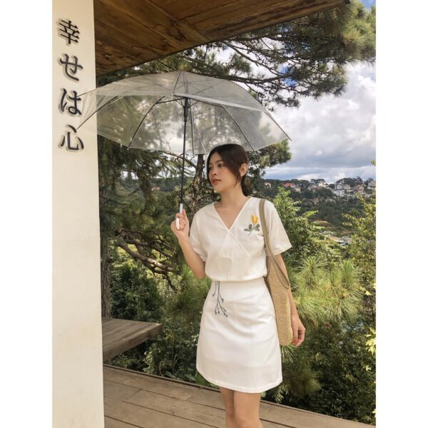 TIELA Áo thêu hoa trên ngực - Hình ảnh 4