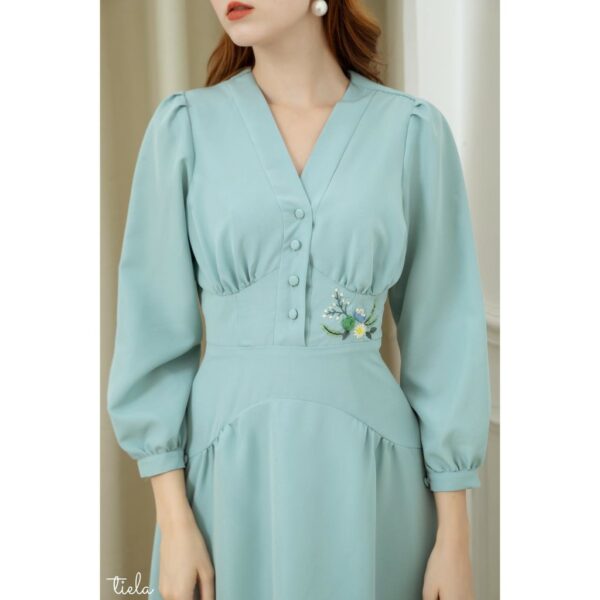 TIELA Đầm váy thêu hoa cổ chữ V - Vera Dress - Hình ảnh 2