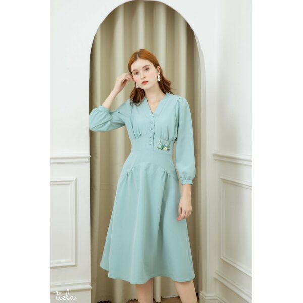 TIELA Đầm váy thêu hoa cổ chữ V - Vera Dress - Hình ảnh 3