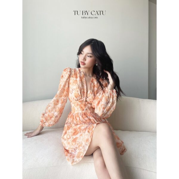 TUBYCATU | Jumpsuit hoa cam orange rose - Hình ảnh 2