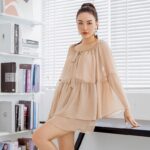 Áo kiểu cổ buộc nơ tiểu thư màu be LADY ME by Eva de Eva 21SOTO030B