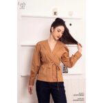 Áo sơ mi nữ tay dài cổ vest LADY ME by Eva de Eva 22SOTO005N