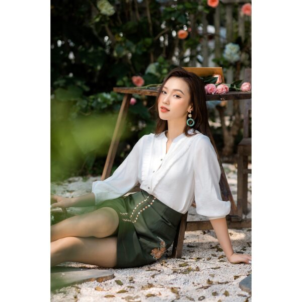 Chân váy thêu bướm rêu VT - Hình ảnh 2