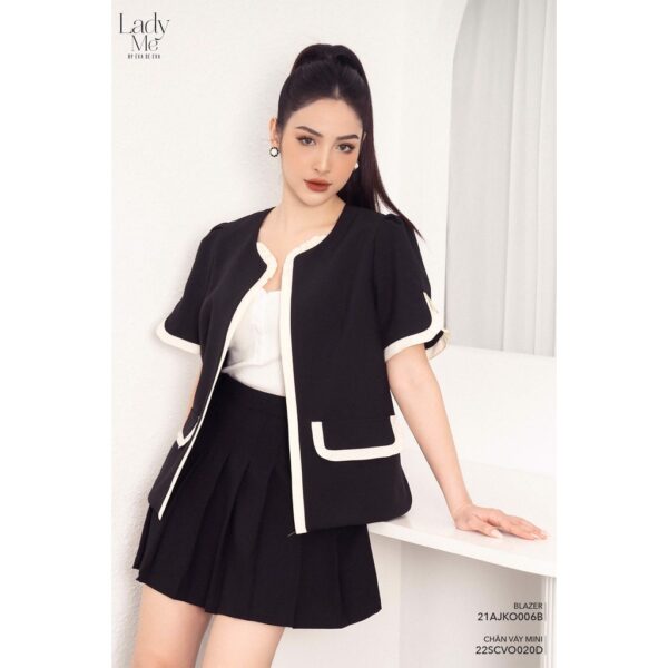 Chân váy xếp ly ngắn lưng cao LADY ME by Eva de Eva 22SCVO020D - Hình ảnh 2