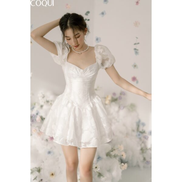 COQUI Váy trắng dự tiệc thiết kế tay phồng cúp ngực Phoebe Dress