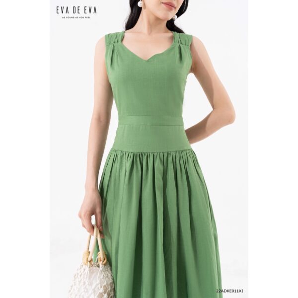 Đầm sát nách dáng xòe thắt eo Eva de Eva 22ADKE011X - Hình ảnh 3