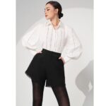 MOLLYNISTA – Áo sơ mi Elia trắng phối đăng ren dọc thân quyến rũ nữ tính thiết kế cao cấp đi chơi đi tiệc gợi cảm