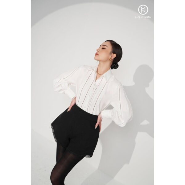MOLLYNISTA - Áo sơ mi Elia trắng phối đăng ren dọc thân quyến rũ nữ tính thiết kế cao cấp đi chơi đi tiệc gợi cảm - Hình ảnh 3