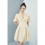 MOLLYNISTA – Đầm Bethany kem cổ tim phối sọc gân tay nấm quyến rũ nữ tính thiết kế cao cấp đi chơi đi tiệc gợi cảm