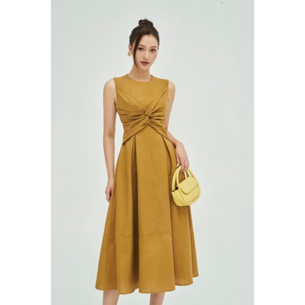 MOLLYNISTA - Đầm Shelly sát nách xoắn nơ eo quyến rũ nữ tính thiết kế cao cấp đi chơi đi tiệc gợi cảm - Hình ảnh 3