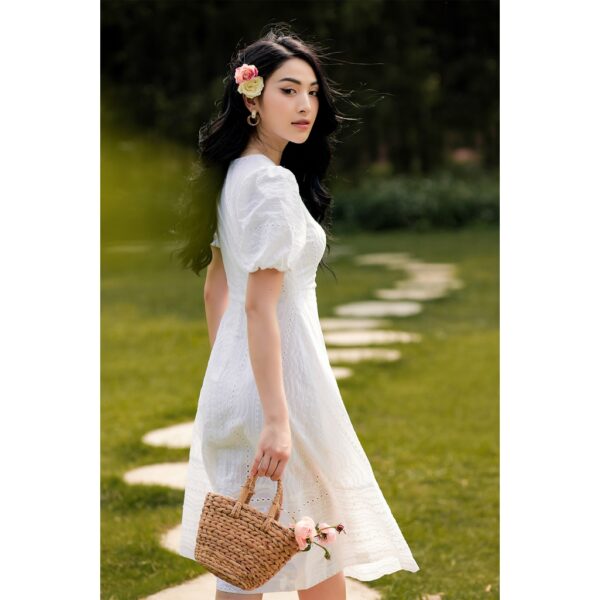 Váy cổ tim thô ren trắng HMH - Hình ảnh 5