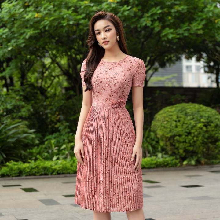 Váy Hoa Dài Dáng Xòe LUPERI Cổ Tròn Thanh Lịch, Chất Liệu Voan Hàn Nhẹ Nhàng Phù Hợp Cho Nàng Dạo Phố LFV3264