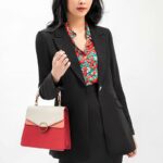 Áo blazer nữ tay dài có chiết eo FWBZ21SS06P