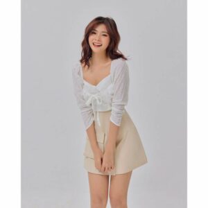 Áo croptop Shebyshj ren trắng cột nơ trước ngực - Nori Top