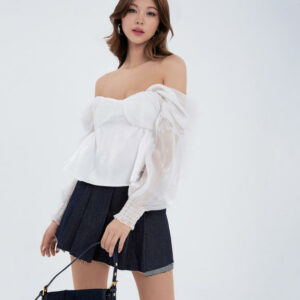 Áo croptop voan SheByShj trễ vai tay dài phồng màu trắng - Fairy Top