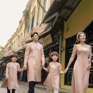 Áo dài tết gia đình màu hồng - Set áo dài gia đình màu đỏ thêu họa tiết chất nhung tăm cao cấp AD406