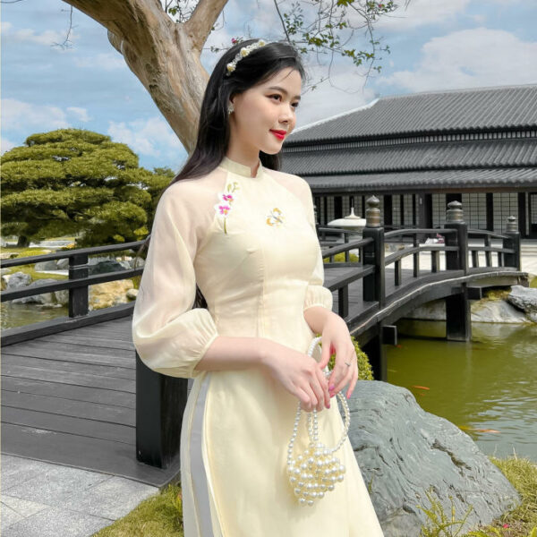 Áo dài xinh thêu lan điệp hai lớp thiết kế chính hãng GIIAN - Ad289