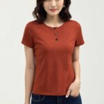 Áo thun nữ cổ tròn phối nút FWTS22SS05L