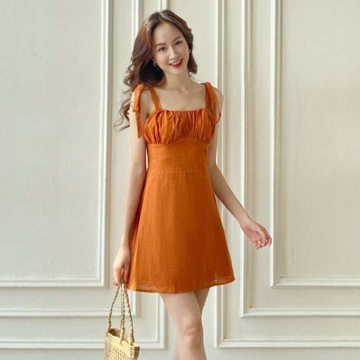 Chỉ 16.08_GIẢM GIÁ lên đến 70%_ OLV – Đầm Yam Lace Up Dress