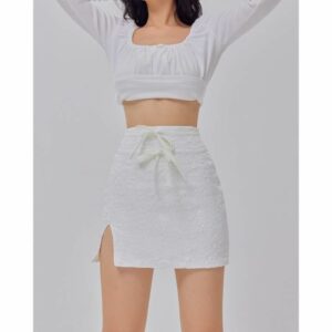 Chân váy ngắn SheByShj màu trắng - Kori Skirt