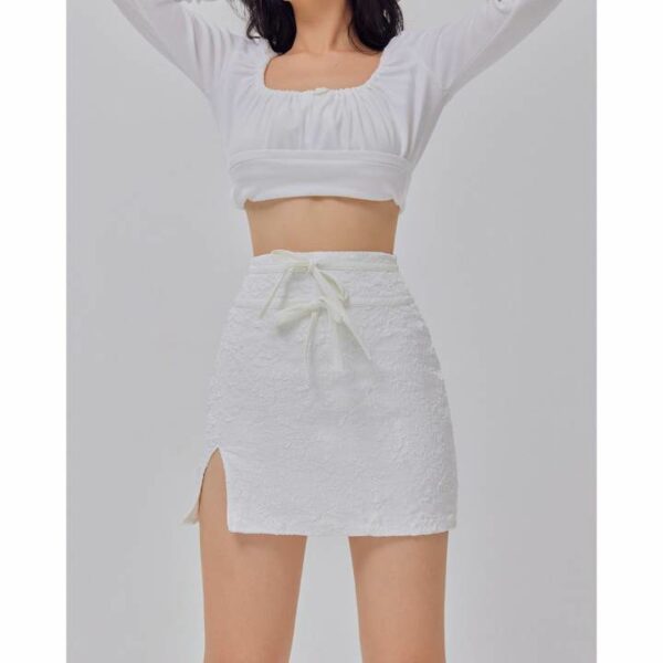 Chân váy ngắn SheByShj màu trắng - Kori Skirt