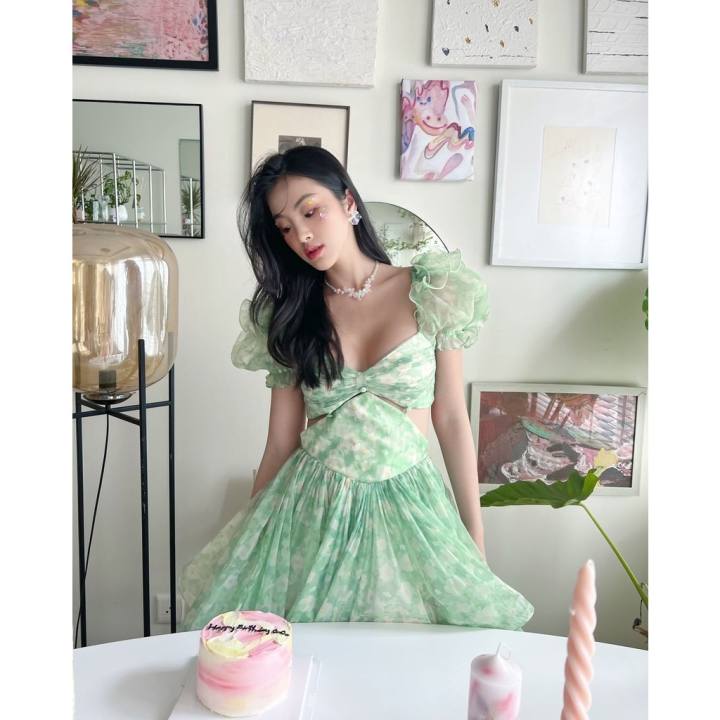 Đầm cut out hoạ tiết hoa tay phồng màu xanh ONONMADE Eden Dress