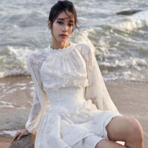 Đầm trắng tay dài hở lưng ONONMADE Dazzling Mini Dress