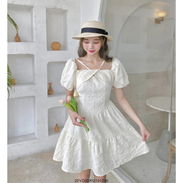 Đầm Xòe Hoa Nổi Tay Phồng Hai Tầng VM STYLE 22VD02KI2101 Tiểu Thư, Chất Vải Xốp Hoa Mát, Kiểu Dáng Trẻ Trung Nổi Bật