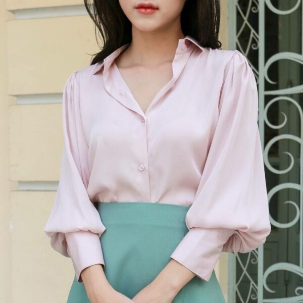 KIOBI- Áo Sơ Mi Bishop Form Suông Cơ Bản, Tay Phồng Măng-Sét Lớn Cổ Điển, Vải Lụa Nhật Hồng Pastel - Kia2111H
