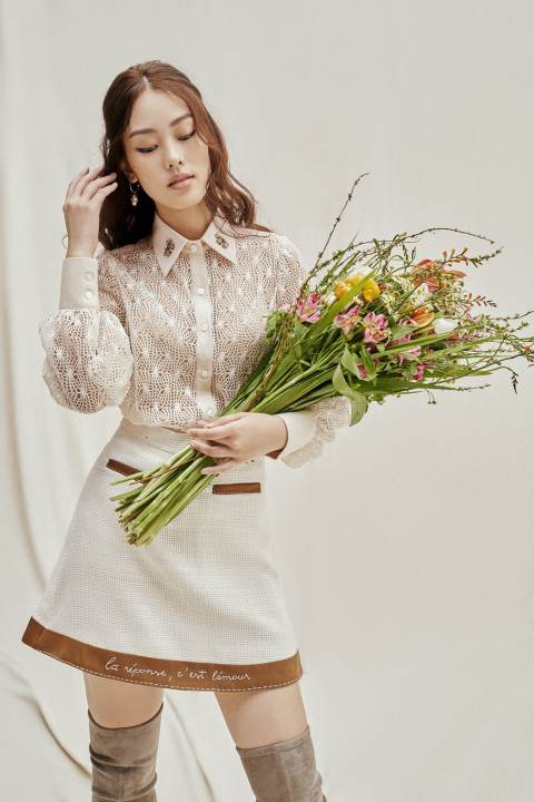 MAVEN – Áo sơ mi lưới đính đá cổ Lia Shirt