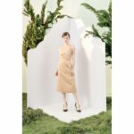 RẬP – Đầm Cổ Tròn Không Tay Xếp Ly Sườn – CHRISTMAS 02 NÂU