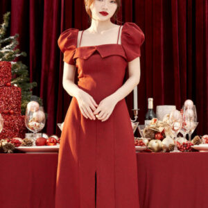 RẬP - Đầm Đỏ Hai Dây Cổ Vuông Thân Trước Xẻ - NOEL 07