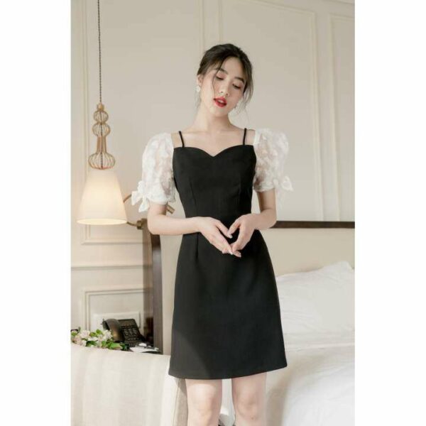 RẬP - Đầm Đen Hai Dây Tay Ren Bướm - R 02